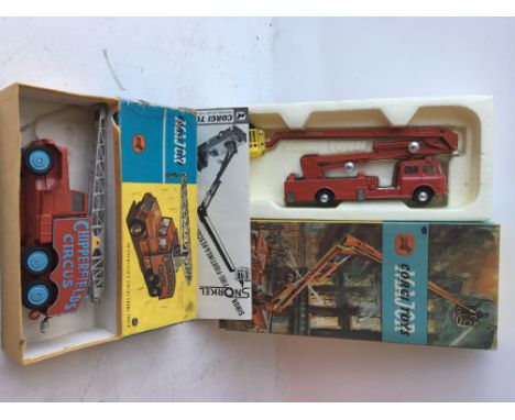 Corgi Major boxed vehicles including Chipperfields circus crane truck 1121 and Simon Snorkel fire engine 1127