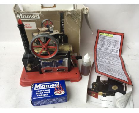 A Mamod steam engine SP2 in box