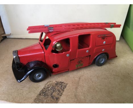 Triang minic tinplate, clockwork, Fire engine