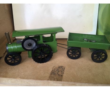 Triang minic tinplate, clockwork, Traction engine and trailer in green, plastic wheels