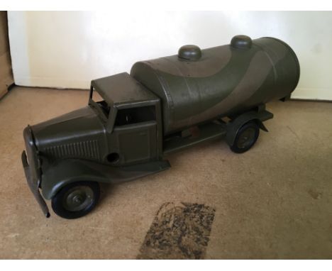 Triang Minic clockwork tinplate Army petrol tanker