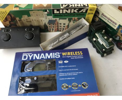 A Bachmann dynamis DCC digital control system boxed unused, also a Linka model building system etc