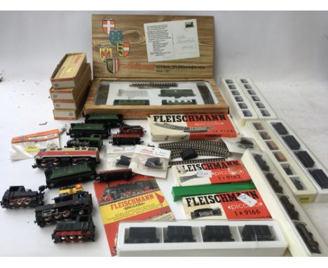 Fleischmann piccolo trains 1/87 scale , plus matching Liliput pieces