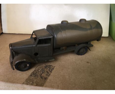Triang Minic clockwork tinplate Army petrol tanker