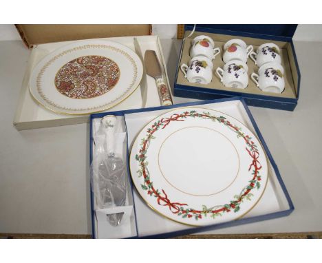 Royal Worcester Christmas cake plate, cased set of pots and another cake plate, boxed (3)