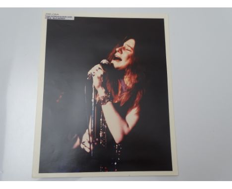 JANIS JOPLIN by LINDA MCCARTNEY - portrait photograph taken by LINDA MCCARTNEY (circa 1967)