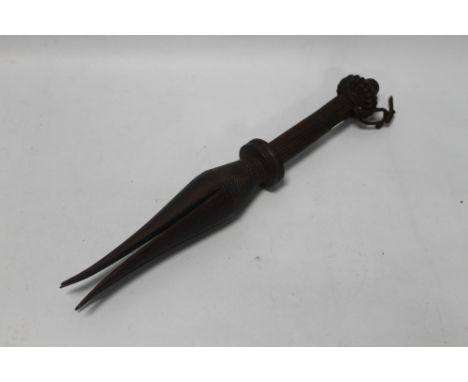 A FIJIAN CEREMONIAL CARVED WOOD CANNIBAL FORK (ICULANI BOKOLA), mace head type pommel, zig zag carved grip, disc guard, with 