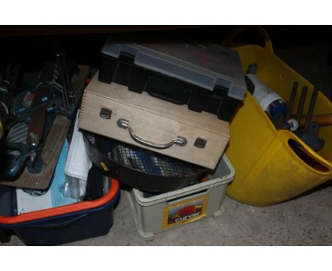 A QUANTITY OF ASSORTED TOOLS 