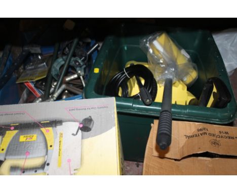 A QUANTITY OF VARIOUS TOOLS, TO INCLUDE A PRESSURE WASHER 