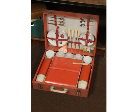 A SIRRAM PICNIC HAMPER AND CONTENTS 