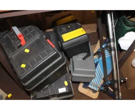 A QUANTITY OF ASSORTED TOOLS 