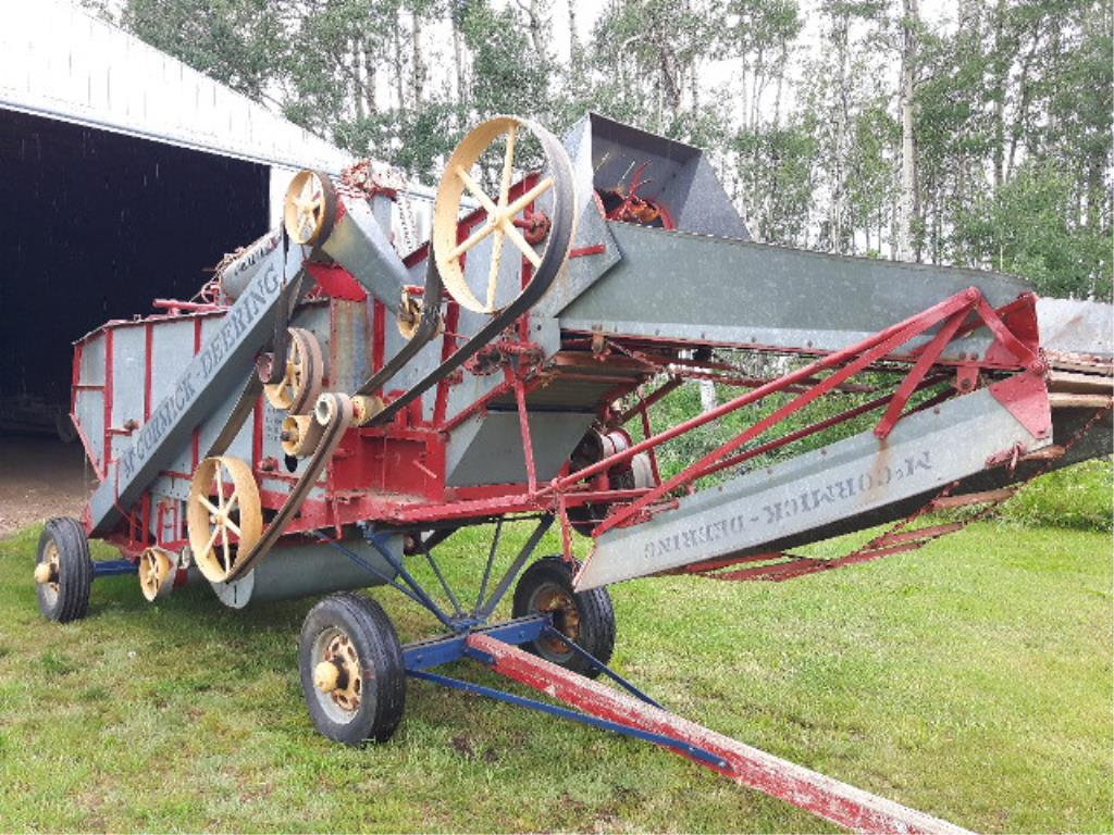 McCormick Deering Threshing Machine D19482H Working Order