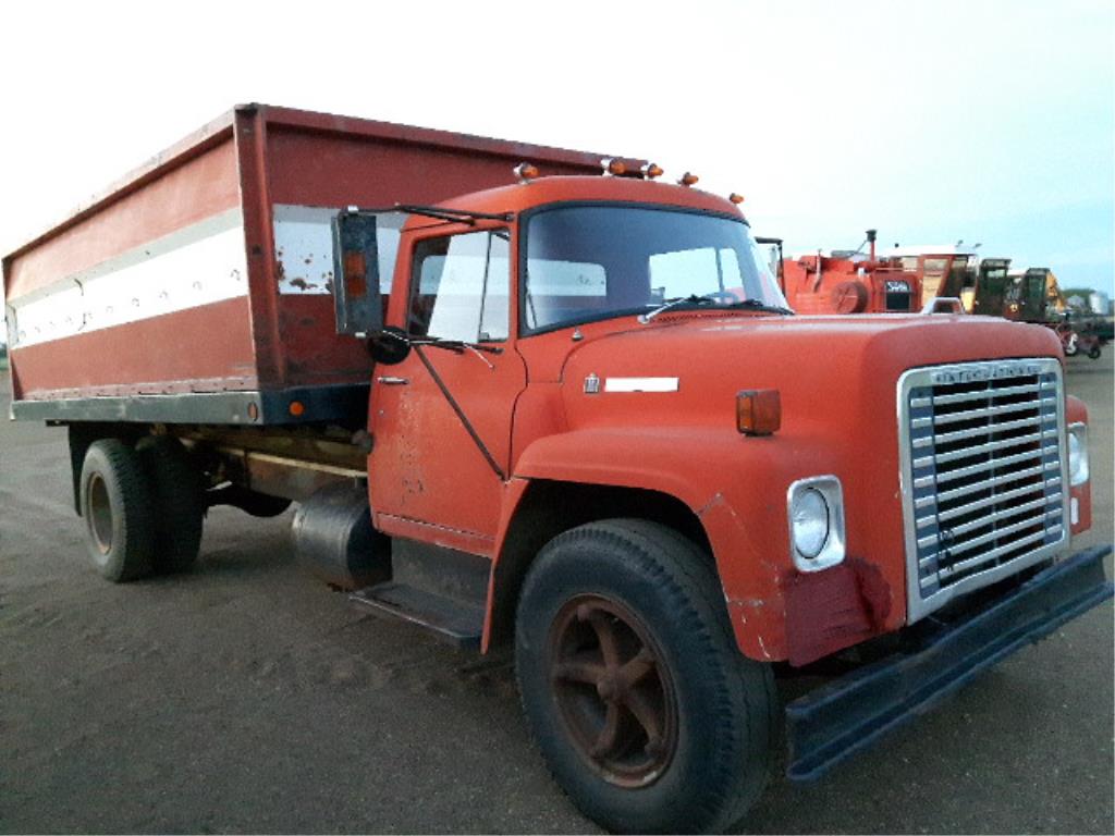 1600 IH Loadstar S/A Grain Truck 15.5FT Steel Box & Hoist, VIN ...