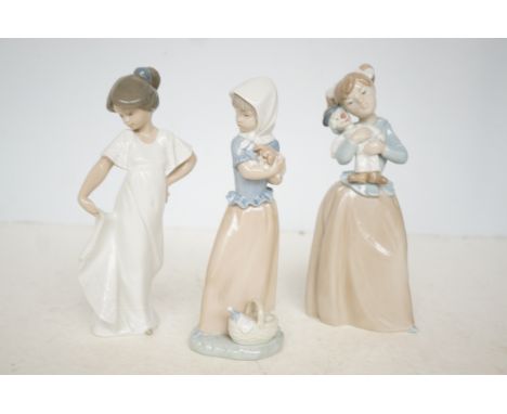3 Nao figures 