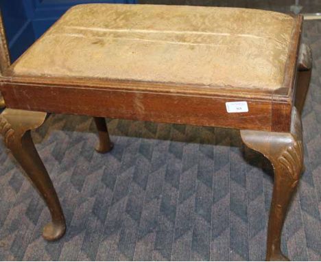 REPRODUCTION QUEEN ANNE STYLE PIANO STOOL