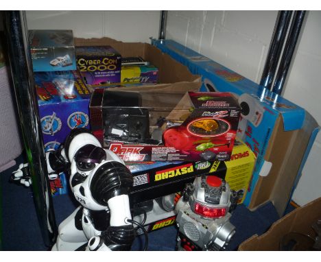 A QUANTITY OF BOXED AND UNBOXED RADIO CONTROL TOYS, ROBOTS, etc (not tested)