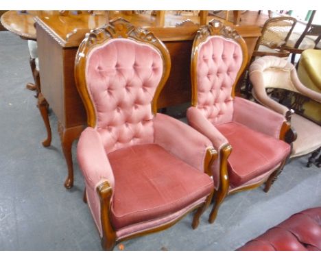 A PAIR OF MODERN VICTORIAN STYLE PINK UPHOLSTERED BUTTON BACK ARMCHAIRS