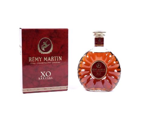 A bottle of Remy Martin XO Special Fine Champagne Cognac, 70cl, 40%, boxed.