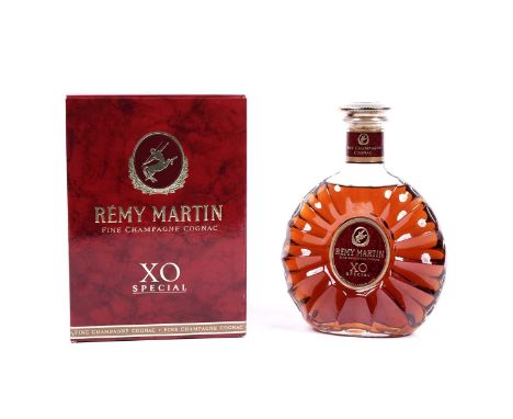 A bottle of Remy Martin XO Special Fine Champagne Cognac, 70cl, 40%, boxed.