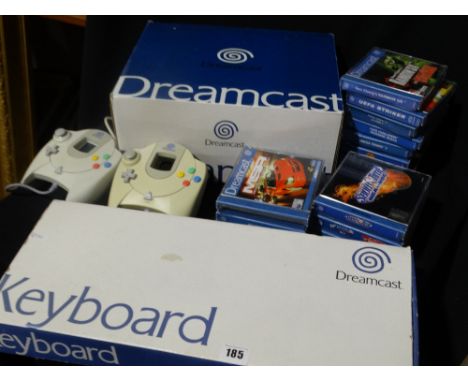     A Sega Dreamcast Console, Keyboard &amp; Games                                      