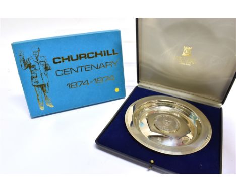 WINSTON CHURCHILL - CENTENARY COLLECTABLES  comprising a Pobjoy Mint 'Winston Churchill Centenary 1874-1974' silver gilt meda