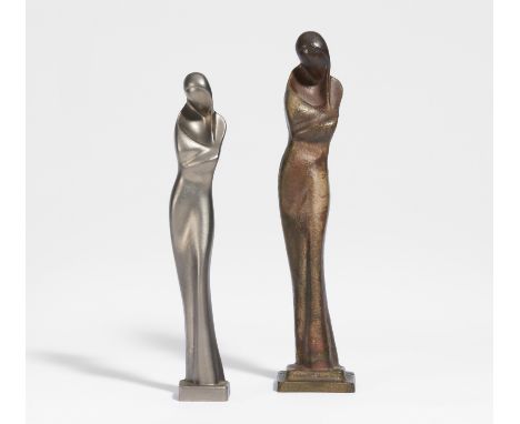 ZWEI FRAUENFIGUREN. Meister/Entwerfer: Unbekannter Künstler. Material: Bronze. Maße: H.31,5cm/35cm. Zustand A und B. Jugendst