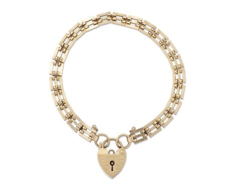 A 9 CARAT GOLD GATE LINK BRACELET WITH 9 CARAT GOLD PADLOCK CLASP hallmarked Birmingham 1977, 18cm long, 9.1 gramsLight gener