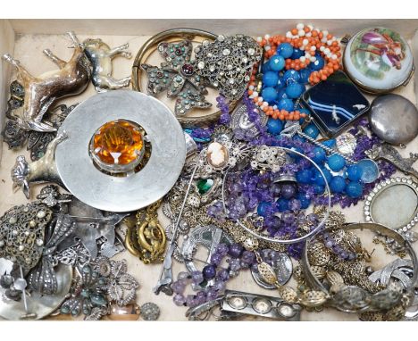 A group of assorted mostly costume jewellery including a Scottish brooch