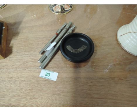 A selection of vintage steel cased thermometer 