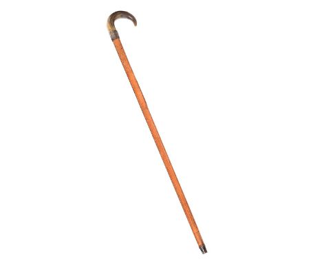 HORN HANDLED GENT'S WALKING STICK WITH SILVER MOUNT ENGRAVED.LENGTH: 35 INCHES.IN GOOD CONDITION.
