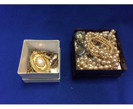 LOT OF VARIOUS COSTUME JEWELLERYincluding necklaces, rings, cufflinks and earrings, etc