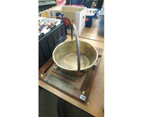 Jam pans and small carpet loom