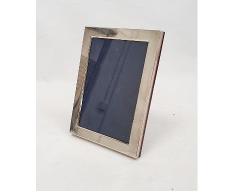 Carr's of Sheffield rectangular silver-mounted photograph frame&nbsp;of plain form, Sheffield 2006, 17.7cm x 12.7cm&nbsp;Cond