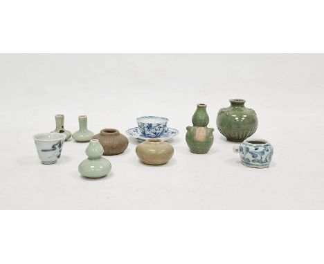 Small quantity of miniature Chinese ceramic items to include vase with fish decoration, double-gourd shaped vase, squat ovoid