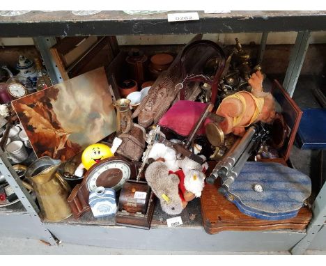 Frames, prints, brass light fittings, mantle clocks &amp; other collectables