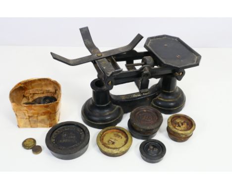 A set of vintage cast iron kitchen scales and a quantity of weights. [W]
ALL ITEMS MUST BE PAID FOR AND COLLECTED/SHIPPED BY 