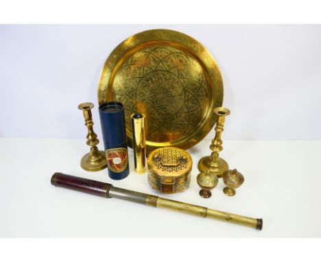 A small quantity of brassware, a vintage telescope and a boxed Optical Fantasies Kaleidoscope. [W]
ALL ITEMS MUST BE PAID FOR