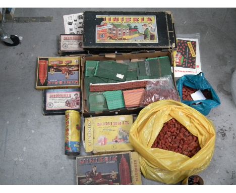 MiniBrix - A large amount of 1:43 scale terracotta and rubber based bricks for forming buildings, ideal for O Gauge layout or