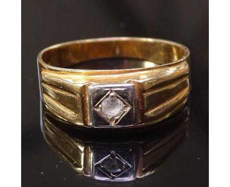 An 18ct gold and diamond set signet ring, 3.3g, size M