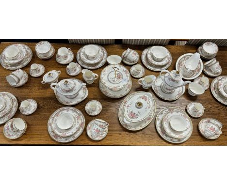 Large Royal Doulton "Canton" Pattern dinner, coffee and tea service. Comes with coffee pot, tea pot, Lidded tureens and platt