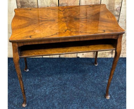 Walnut side table, small under shelf section, raised on Cabriole legs. [55x62x37cm]