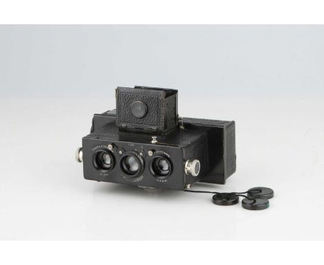 A Rollei Heidoscop Stereo Camera,black, serial no. 1245, with Heidoscop-Anastigmat f/4.5 55mm lenses, body, VG, shutter worki