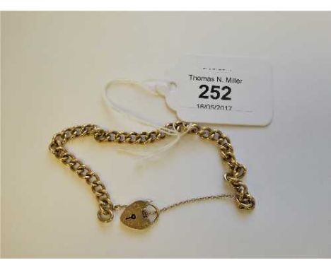 A 9ct gold gate bracelet, 17.7g