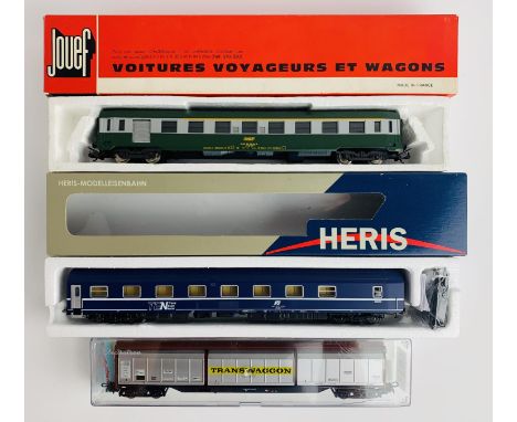3x HO Scale SNCF Rolling Stock - Boxed - See Picture. P&amp;P Group 3 (£25+VAT for the first lot and £5+VAT for subsequent lo
