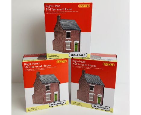 3x Hornby OO Gauge Skaledale R9857 'Right Hand Mid Terraced House' - New Ex Shop Stock Boxed - With Outer Mailer Box. P&amp;P