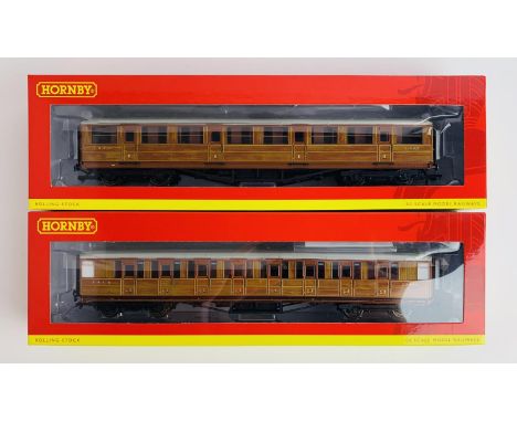 Hornby OO Gauge 2x LNER Teak Coaches - To Include: R4828, R4827 - Both Boxed. P&amp;P Group 2 (£18+VAT for the first lot and 