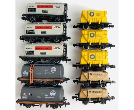 10x Peco / Graham Farish N Gauge 5x Tank Wagons, 2x Tarmac Hopper, 3x Blue Cement - All Unboxed. P&amp;P Group 1 (£14+VAT for