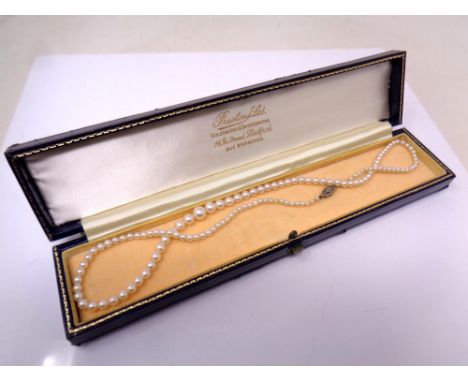 A 14ct gold cultured pearl necklace.