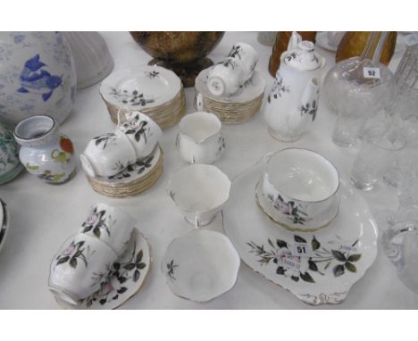 ROYAL ALBERT, QUEENS MESSENGER TEA SERVICE