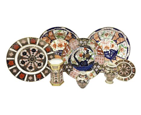 Group of Royal Crown Derby decorated in Imari 1128 pattern, comprising hexagonal vase, trinket dish and plate, together with 